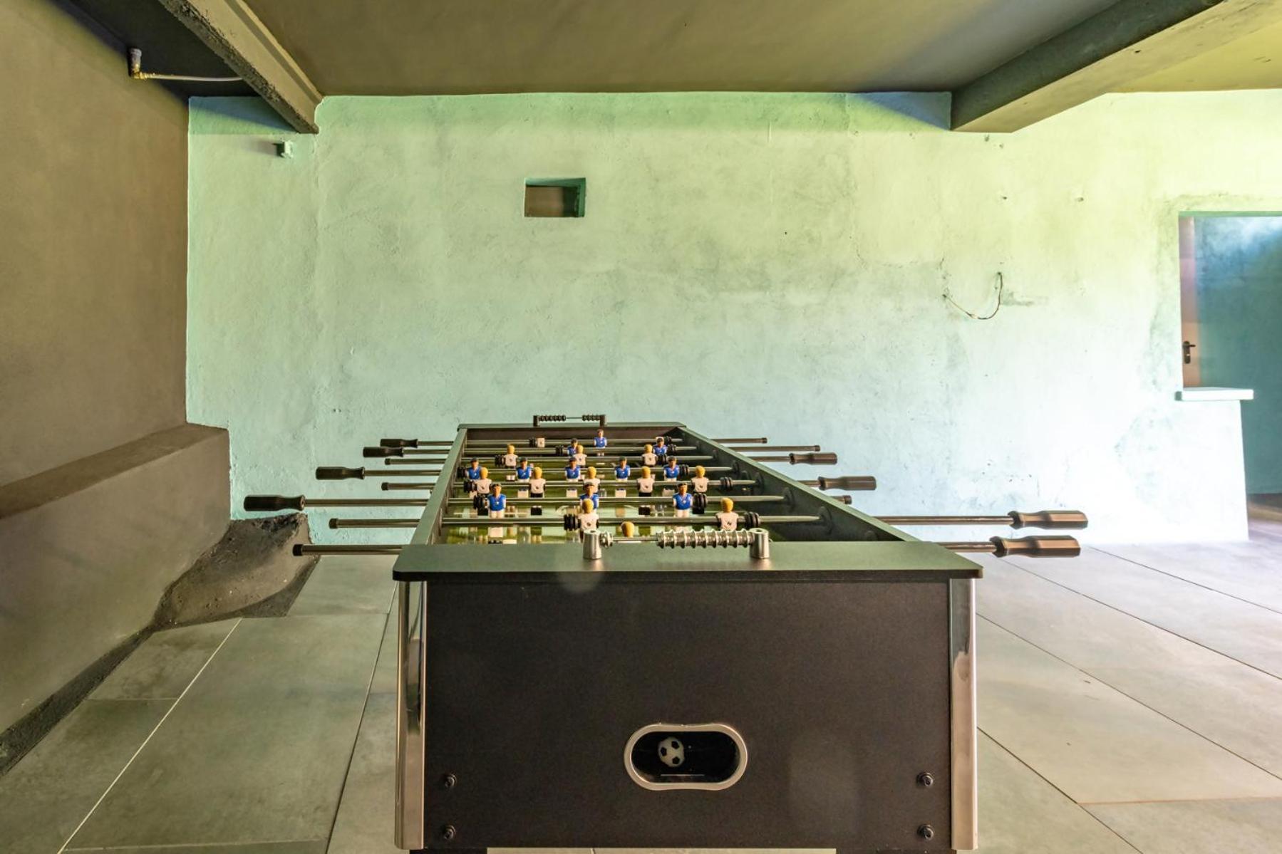 Black House Sorprendente Casa Estilo Industrial أولوت المظهر الخارجي الصورة